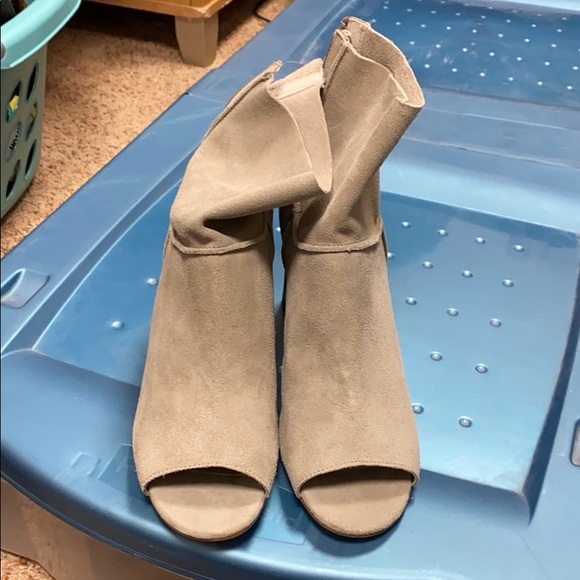 Size 9 Taupe Booties - Picture 2 of 10